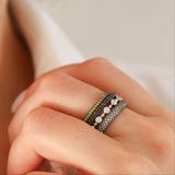 Petit Bubble White Diamond Band
