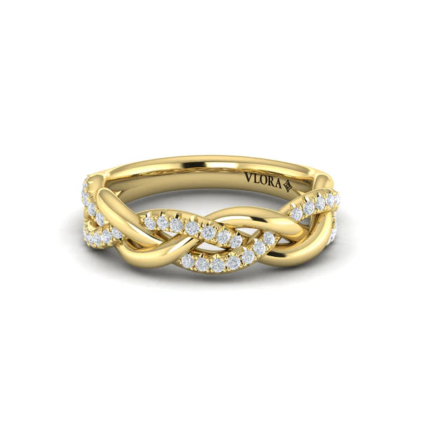 Alternating Diamond Twist Ring in 18K Yellow Gold