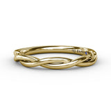 18K Yellow Gold Elegantly Twisted Diamond Wedding Band