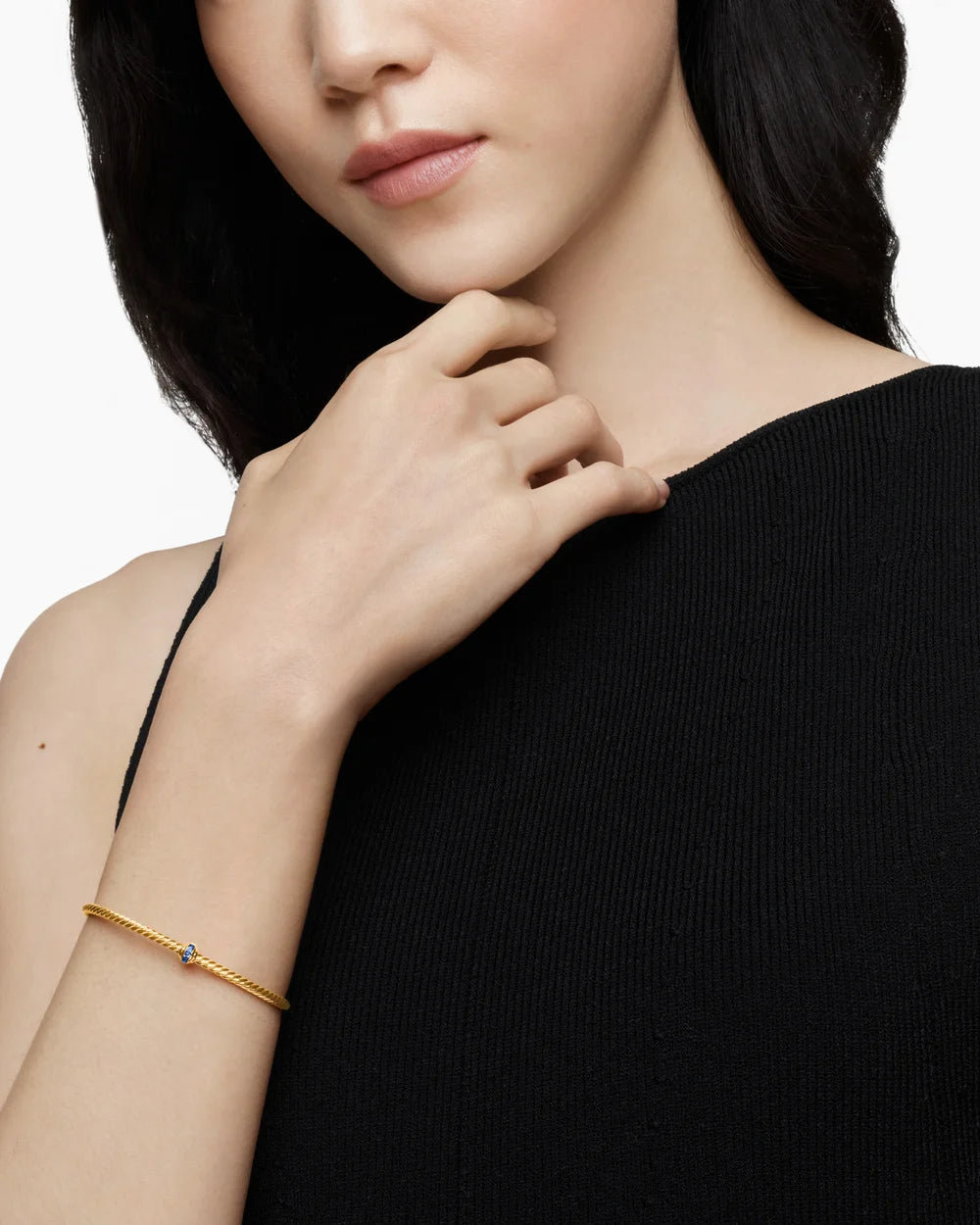 Classic Cablespira® Station Bracelet in 18K Yellow Gold with Pavé Blue Sapphires, 3mm