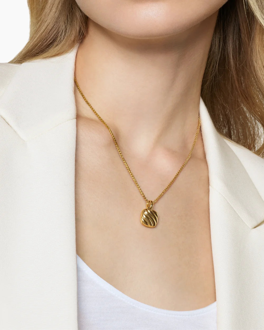 Sculpted Cable Square Locket in 18K Yellow Gold, 22.5mm
