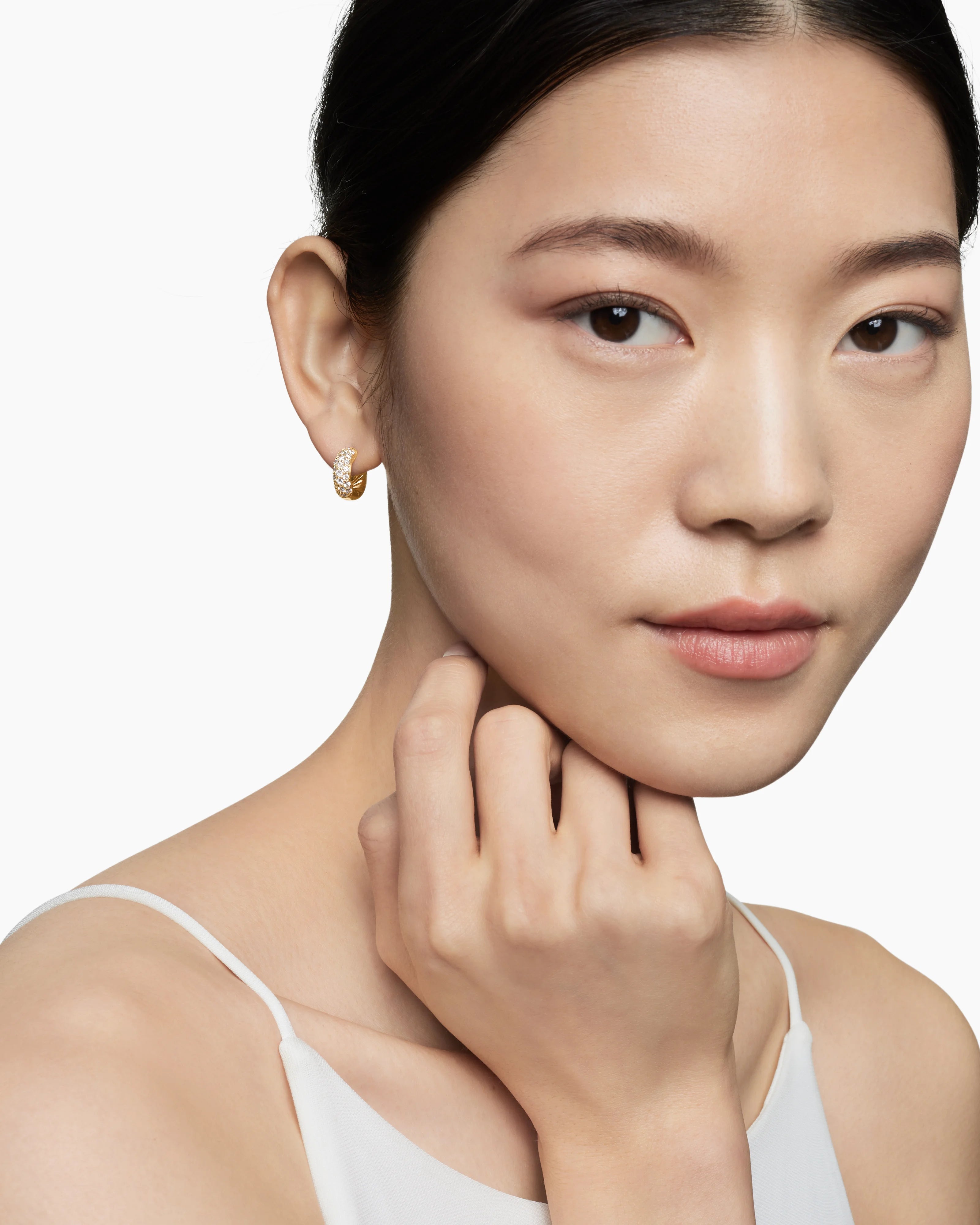 DY MERCER® MICRO HOOP EARRINGS 18K Yellow Gold with Diamonds, 13.5mm