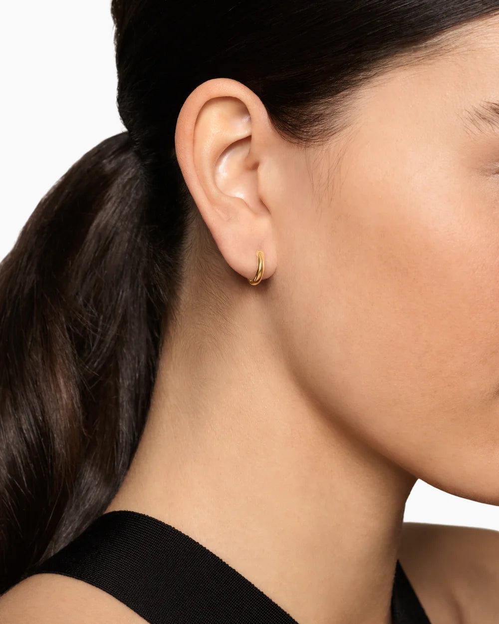 DY MERCER® HUGGIE HOOP EARRINGS 18K Yellow Gold, 12mm