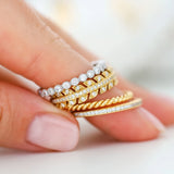 Wreath White Diamond Band