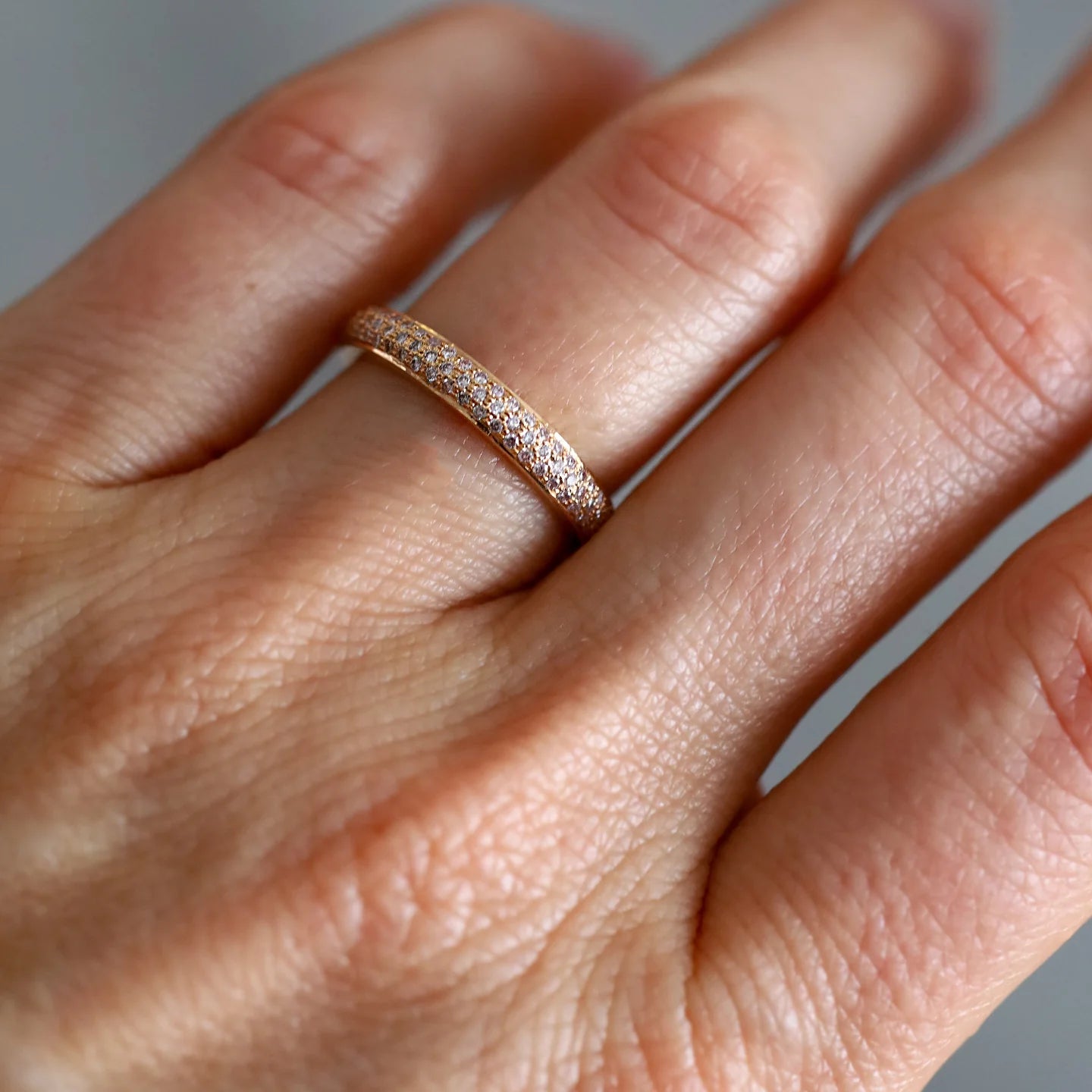 Tire White Diamond Band