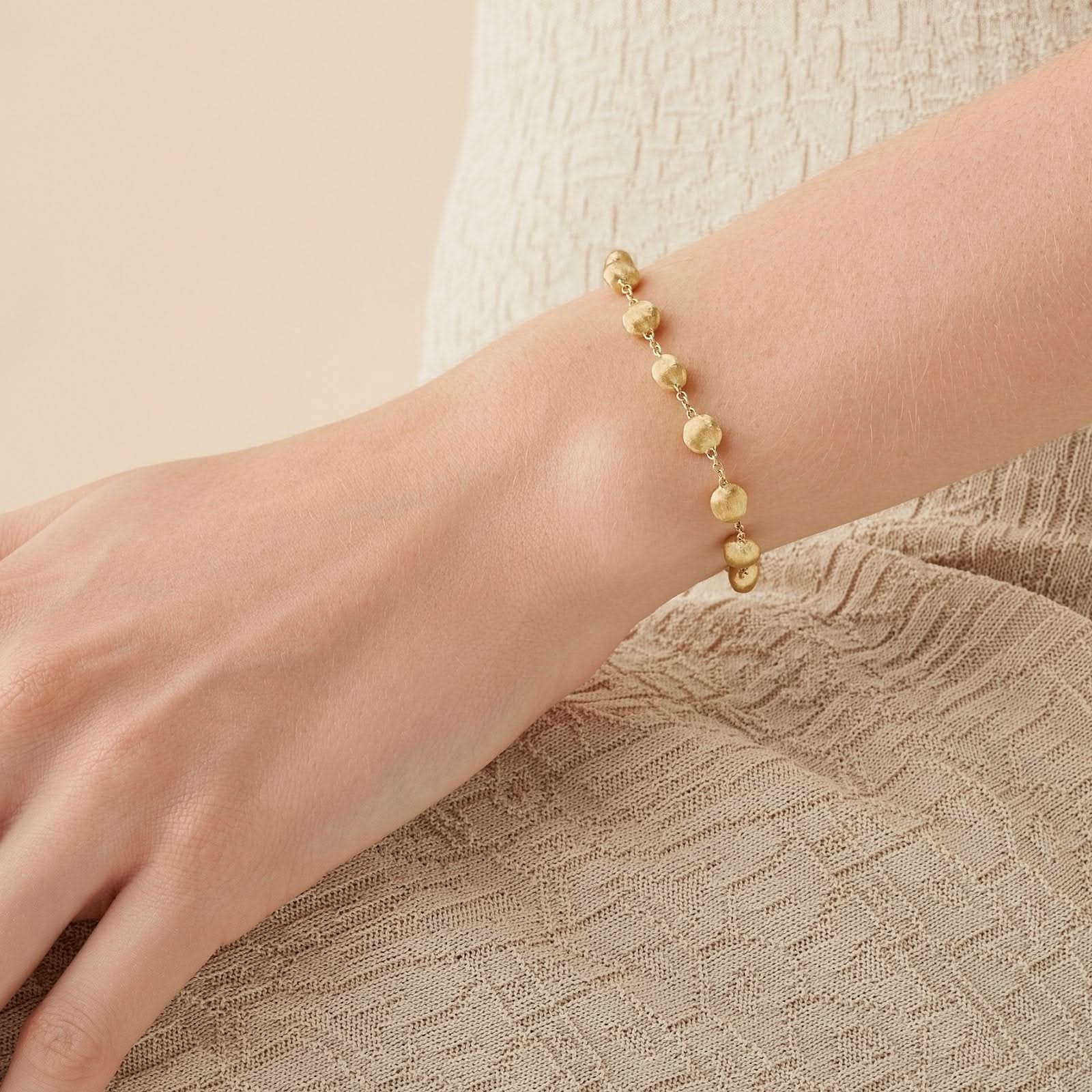 18K Yellow Gold Africa Bracelet