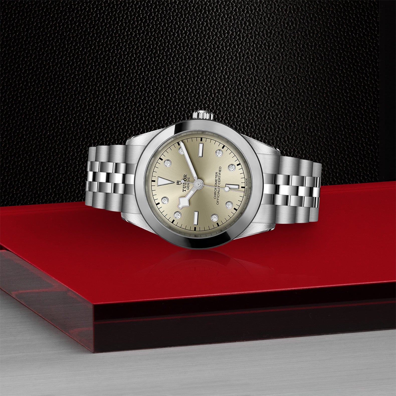 TUDOR Black Bay One 39