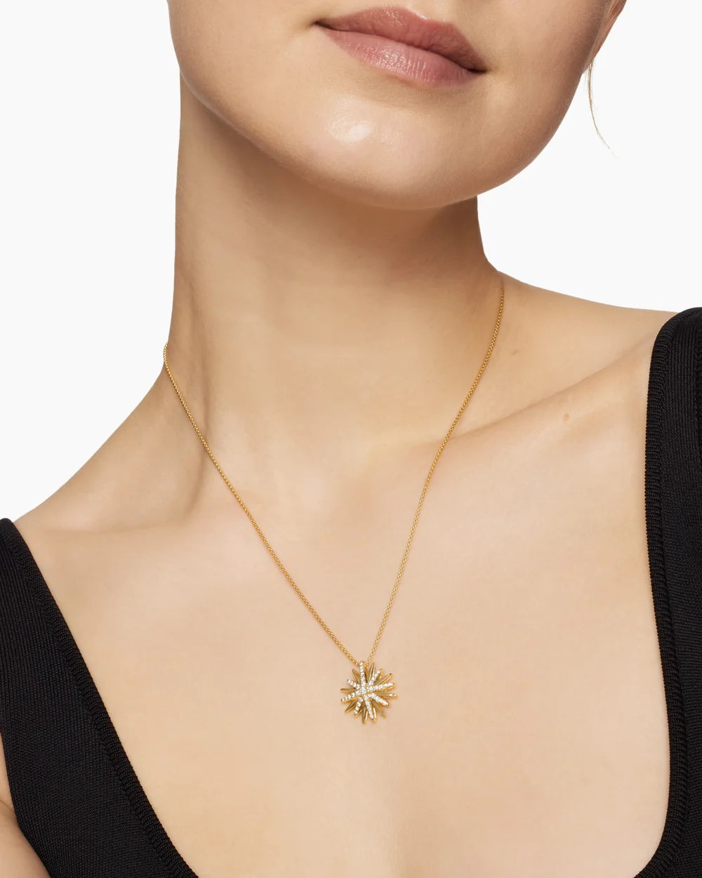 Starburst Pendant Necklace 18K Yellow Gold with Diamonds, 19mm