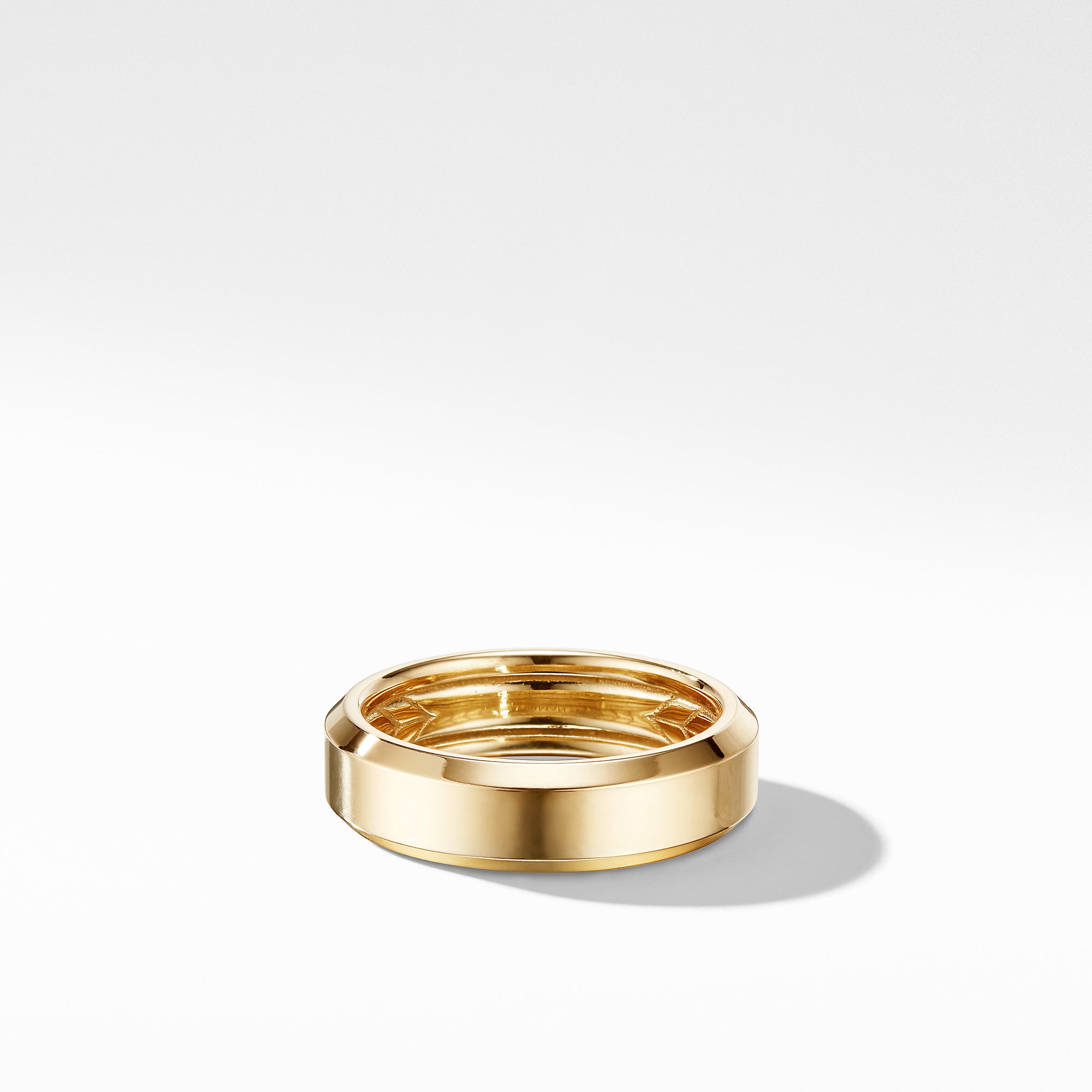 Beveled Band Ring in 18K Yellow Gold, 6mm