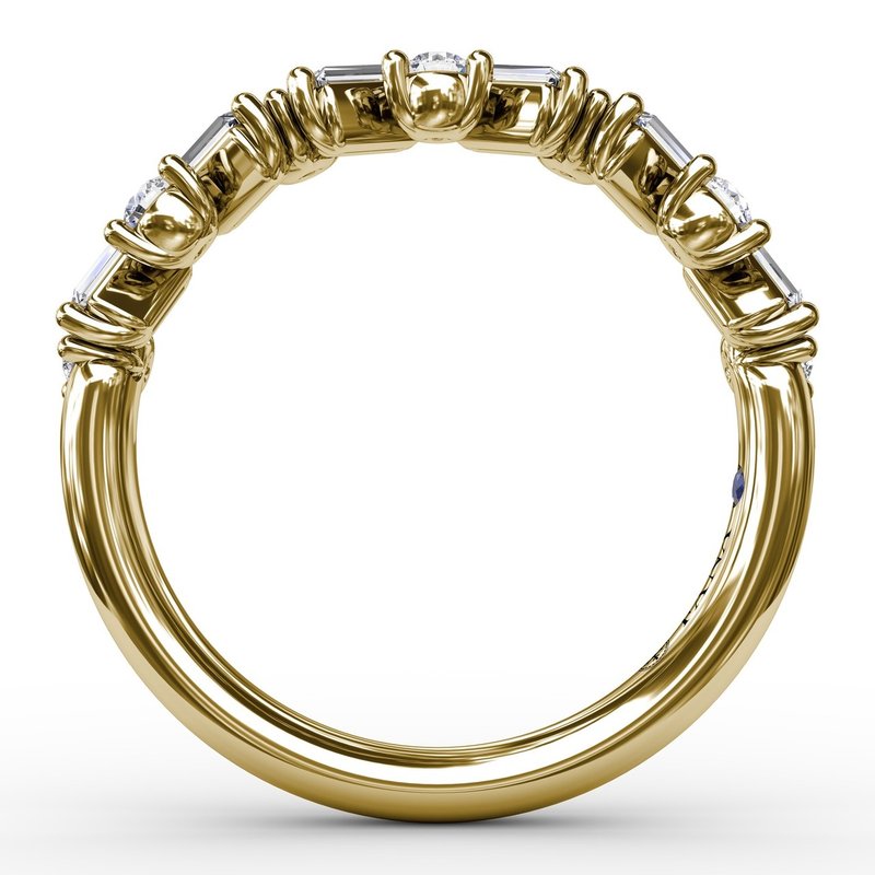 18K Yellow Gold Staggered Baguette and Diamond Wedding Band