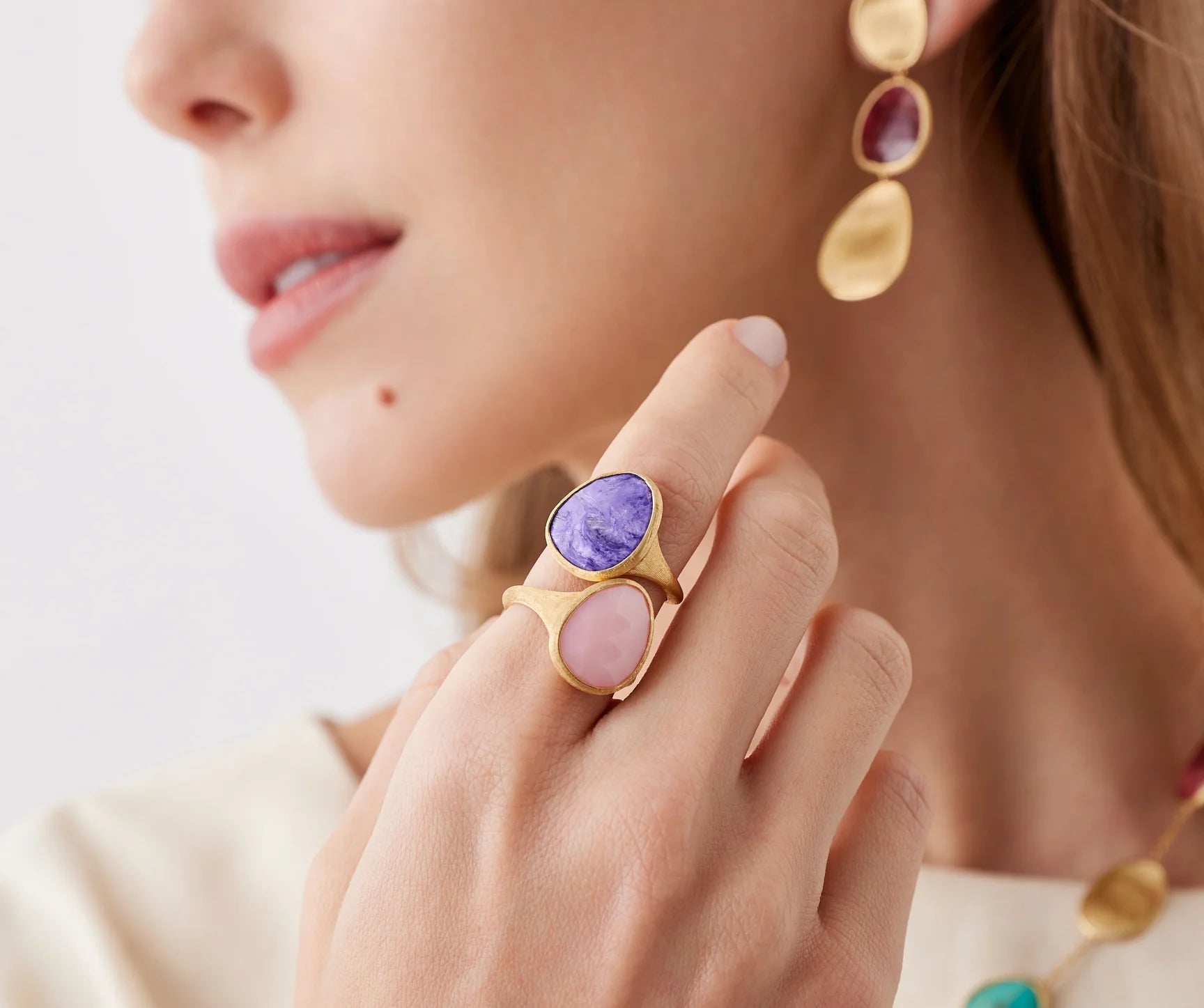 18K Yellow Gold Lunaria Ring with Charoite